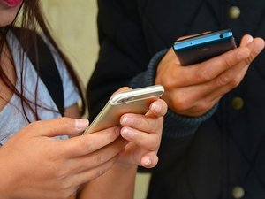 Connecting To Aiport Wi-Fi Puts Your Data At Risk